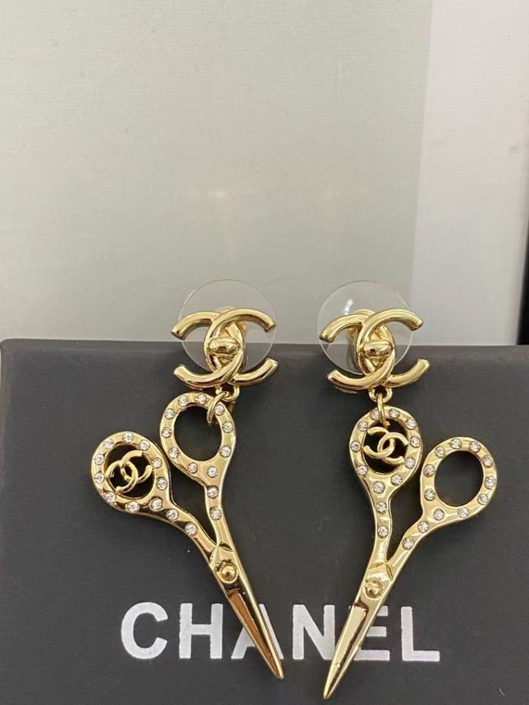Chanel Earrings Top Condition, No Wear